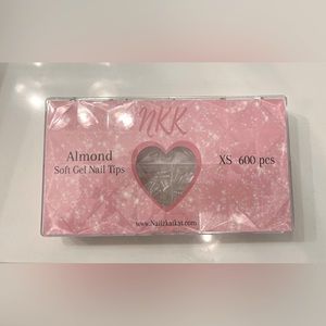 NailzbyKatKat Gel x Nails XS Almond